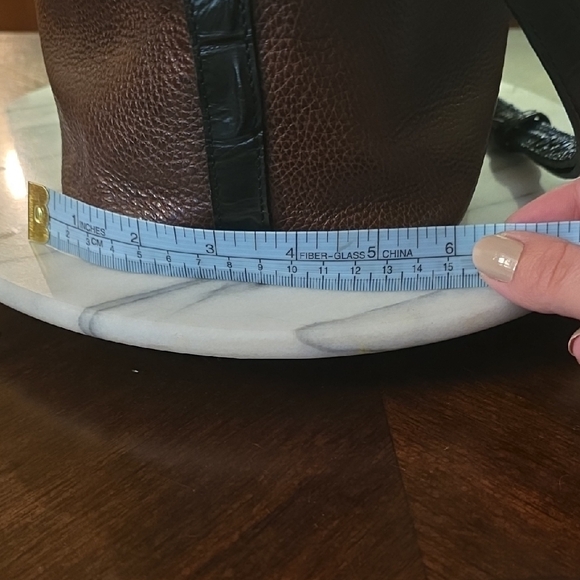 Brahmin Dark Brown and Black Leather Shoulder Bag With Gold Hareware! - Picture 9 of 17